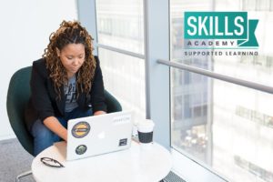 a student researching internships:pros and cons